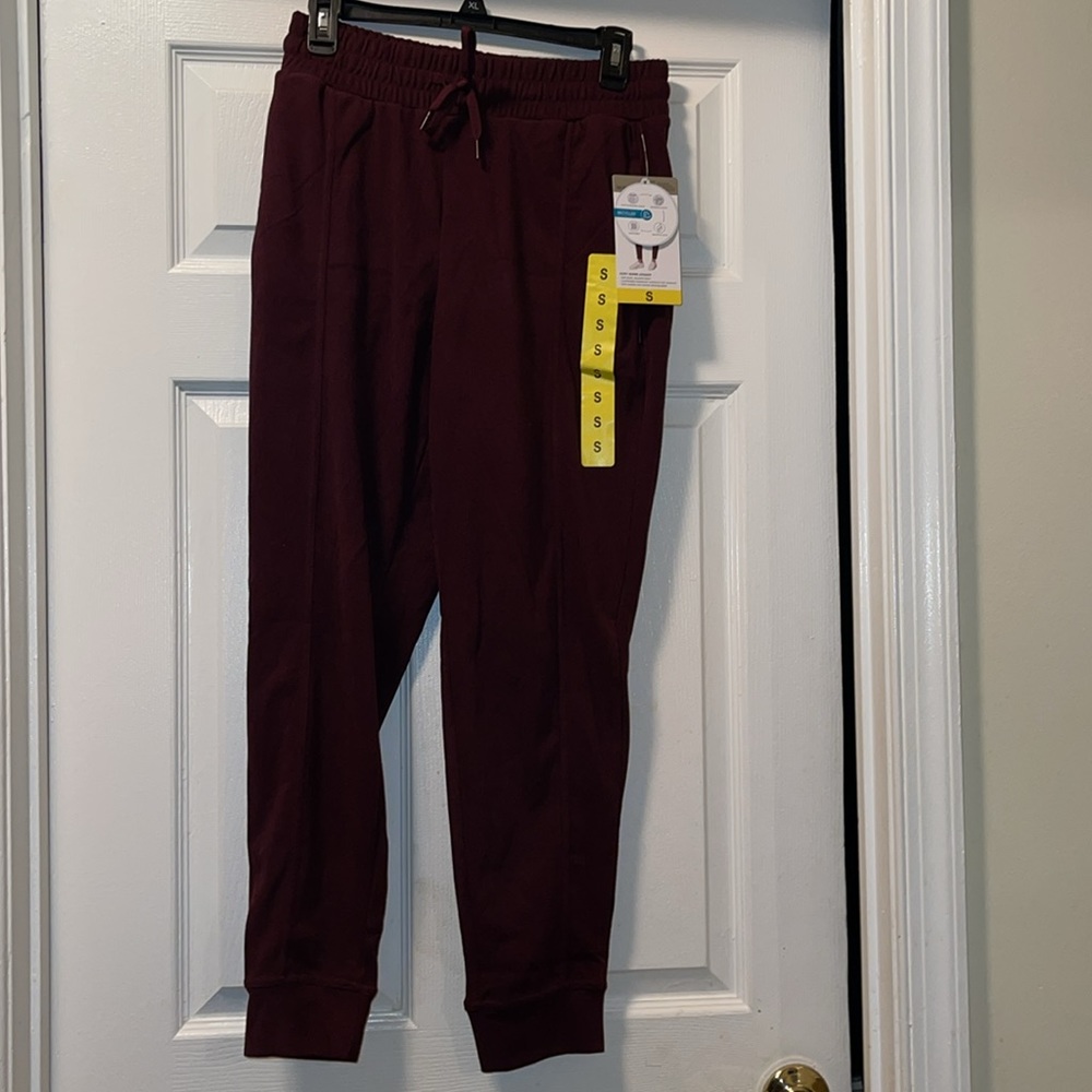 Mondetta Women's Cozy Warm Fleece Jogger Pant with Pockets (Wine Tasting, S) - Picture 6 of 10